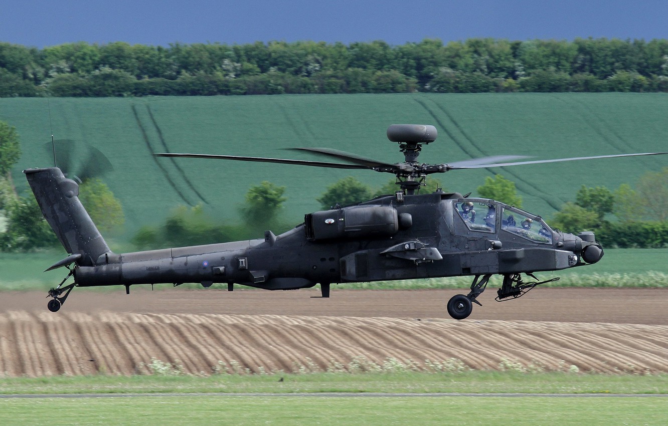...Великобритания перебросила в Эстонию пять ударных вертолетов Apache