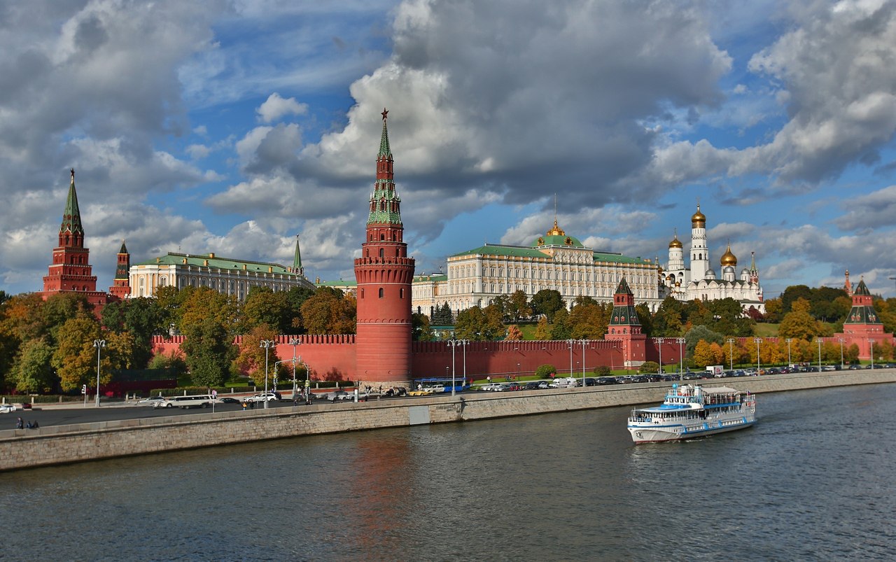 Сайт москва третьим. Россия ровная. Реальное государство России. Фото ровной России. Россия 4к.