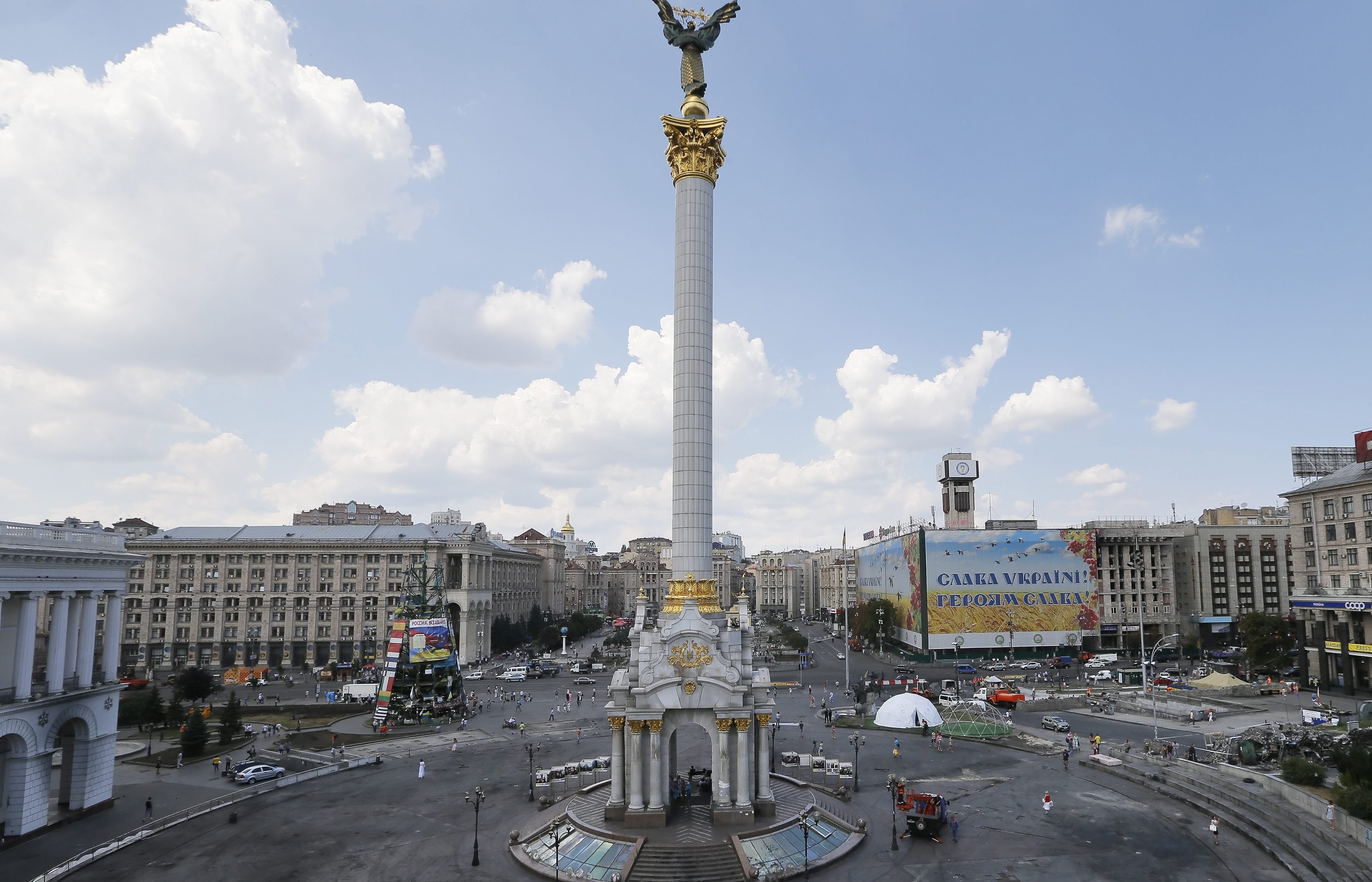 Площадь украины. Киев Майдан Незалежности. Площадь независимости Киев. Колонна в Киеве на площади независимости. Киев площадь независимости при СССР.