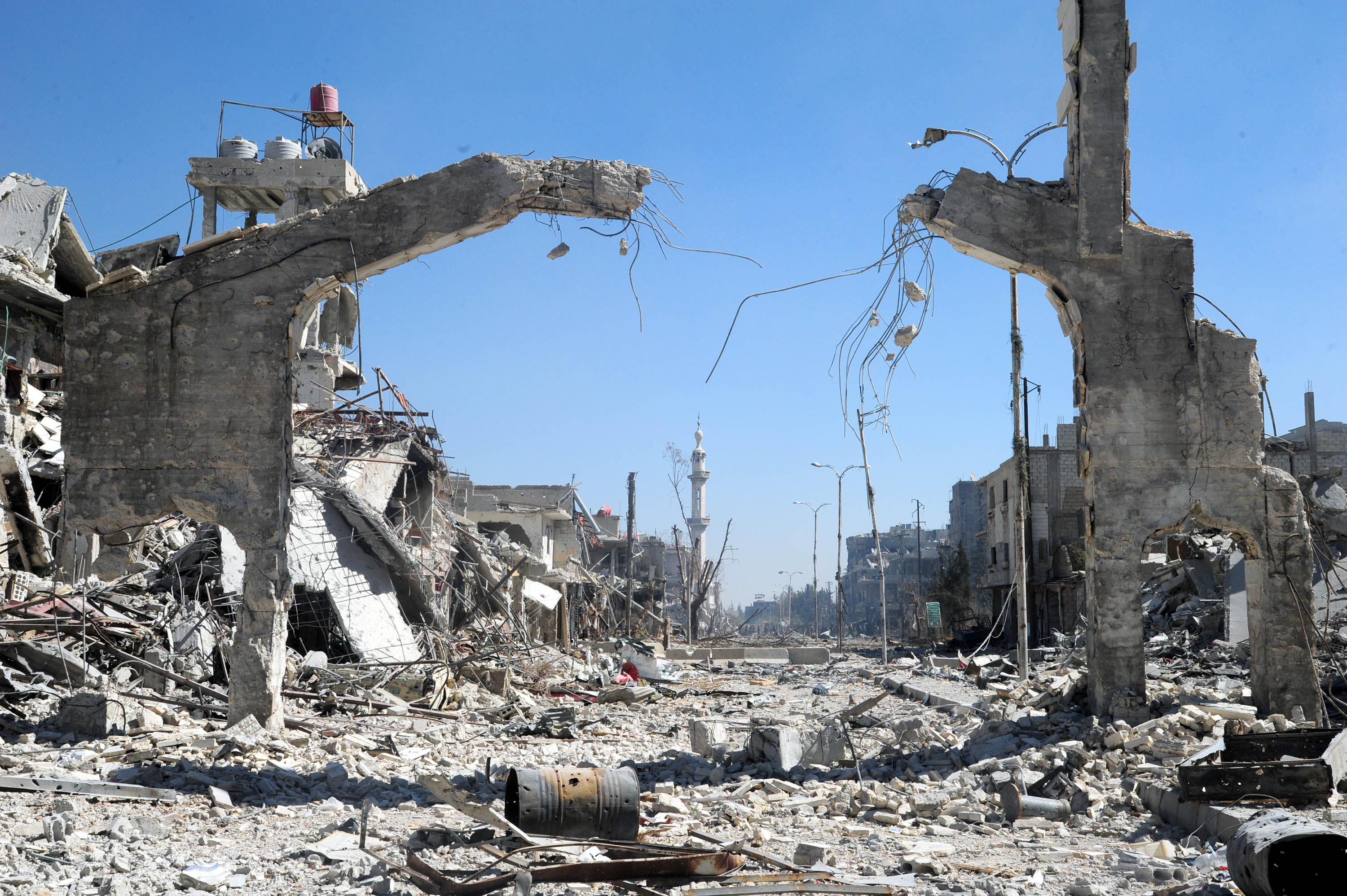Разрушенная сирия. Разрушенный город после войны Сирия. Разбомбленные города Сирии. Разрушенное здание.